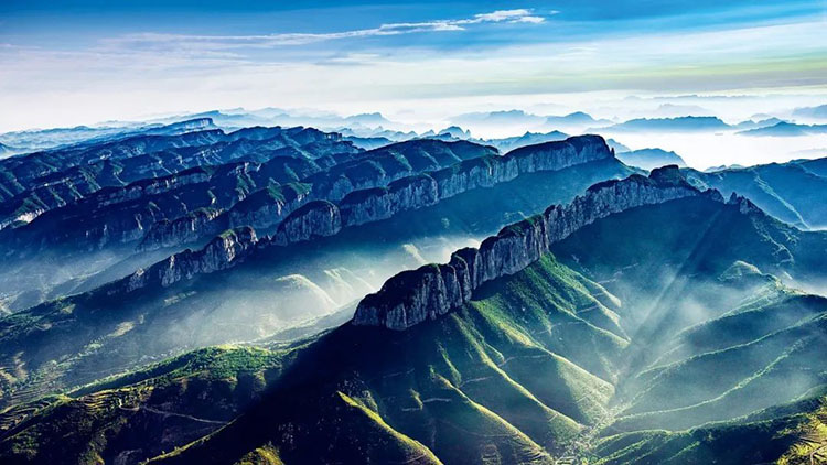 尋找中國的墻狀山 尋找中國的墻狀山
