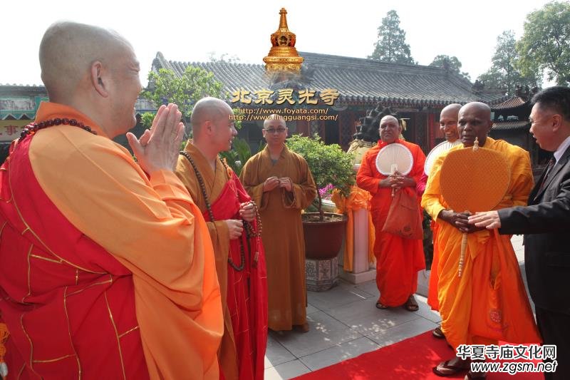 �`���³��k�����������c��˹����Ļ���������Մ��(hu��) ��˹��ɮ�������Ϲ��������ƽ