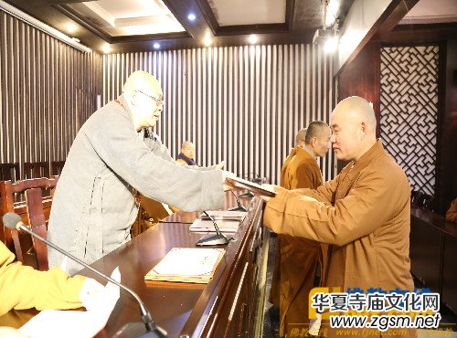 湖南佛學(xué)院2017年春季開學(xué)大會在麓山寺講經(jīng)堂召開 湖南佛學(xué)院2017年春季開學(xué)大會在麓山寺講經(jīng)堂召開