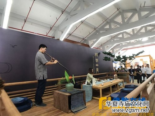 �׌�ѩ�]ɽ���Ļ���Ʒչʢ���_Ļ