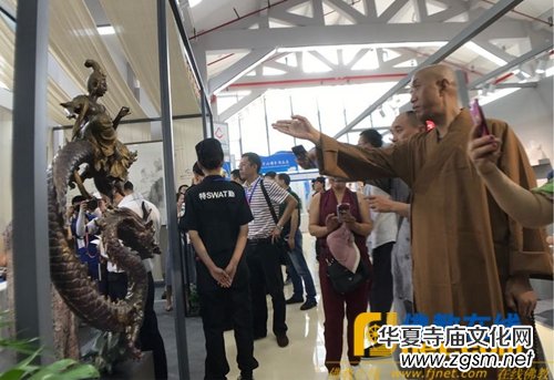 �׌�ѩ�]ɽ���Ļ���Ʒչʢ���_Ļ