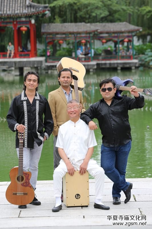 �������������CEO�����Ҽ����Ą�(chu��ng)����