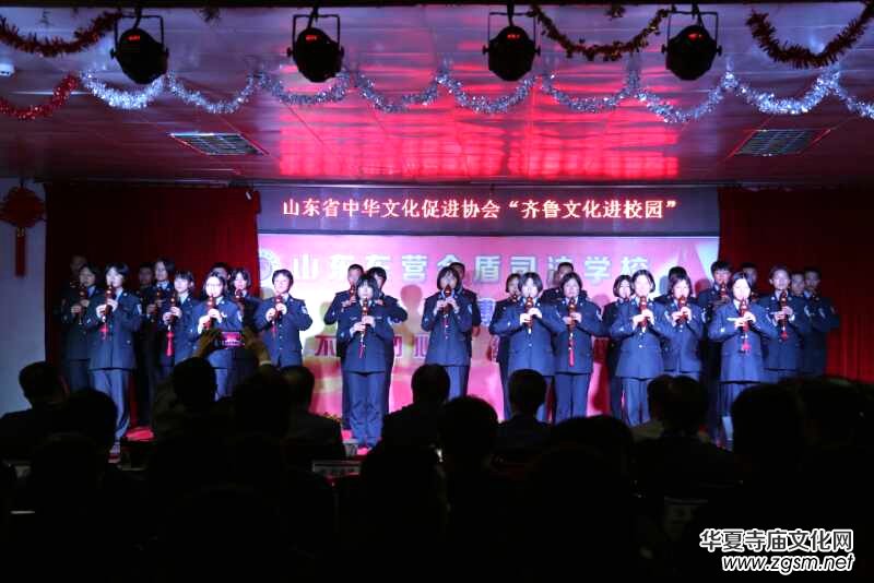 �R���Ļ��M(j��n)У�@ ���˾��ʼ��ƪ