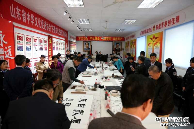 �R���Ļ��M(j��n)У�@ ���˾��ʼ��ƪ