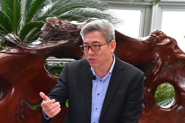 ɽ�|��ɽ���F(tu��n)42��ĸ(chu��ng)�°l(f��)չ֮·