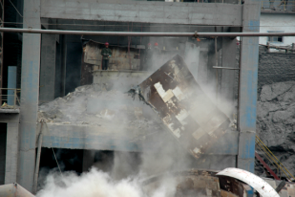 ɽ�|��ɽ���F(tu��n)42��ĸ(chu��ng)�°l(f��)չ֮·