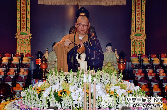 5月12漢傳佛教浴佛節(jié) 看僧眾浴佛 5月12漢傳佛教浴佛節(jié) 看僧眾浴佛