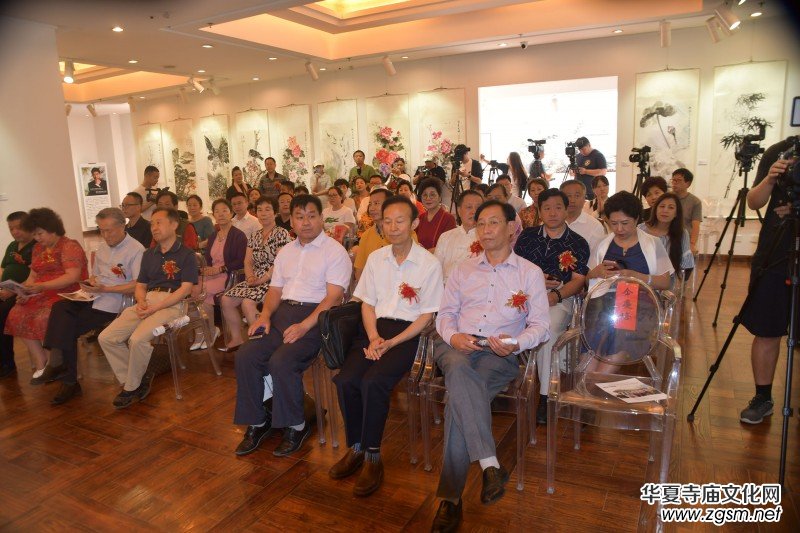 ���ƺ�����������Ʒչ����ͽ�xʽ�ڱ���¡���e��