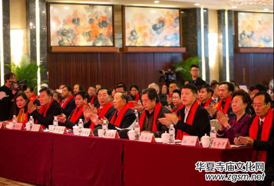 �Ї��Ļ��M�f�҃�(y��u)����y(t��ng)�Ļ��߷�Փ���͕�����ƷƷ�uչ�ڱ����e��