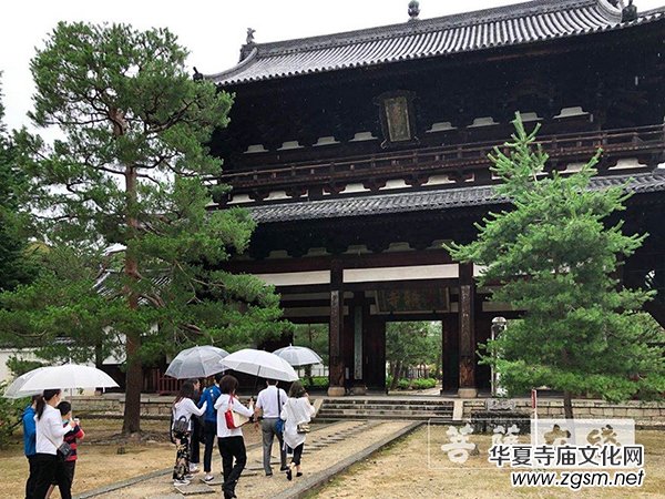 閩籍僑領(lǐng)參訪隱元禪師創(chuàng)建的日本黃檗宗大本山萬(wàn)福寺 閩籍僑領(lǐng)參訪隱元禪師創(chuàng)建的日本黃檗宗大本山萬(wàn)福寺