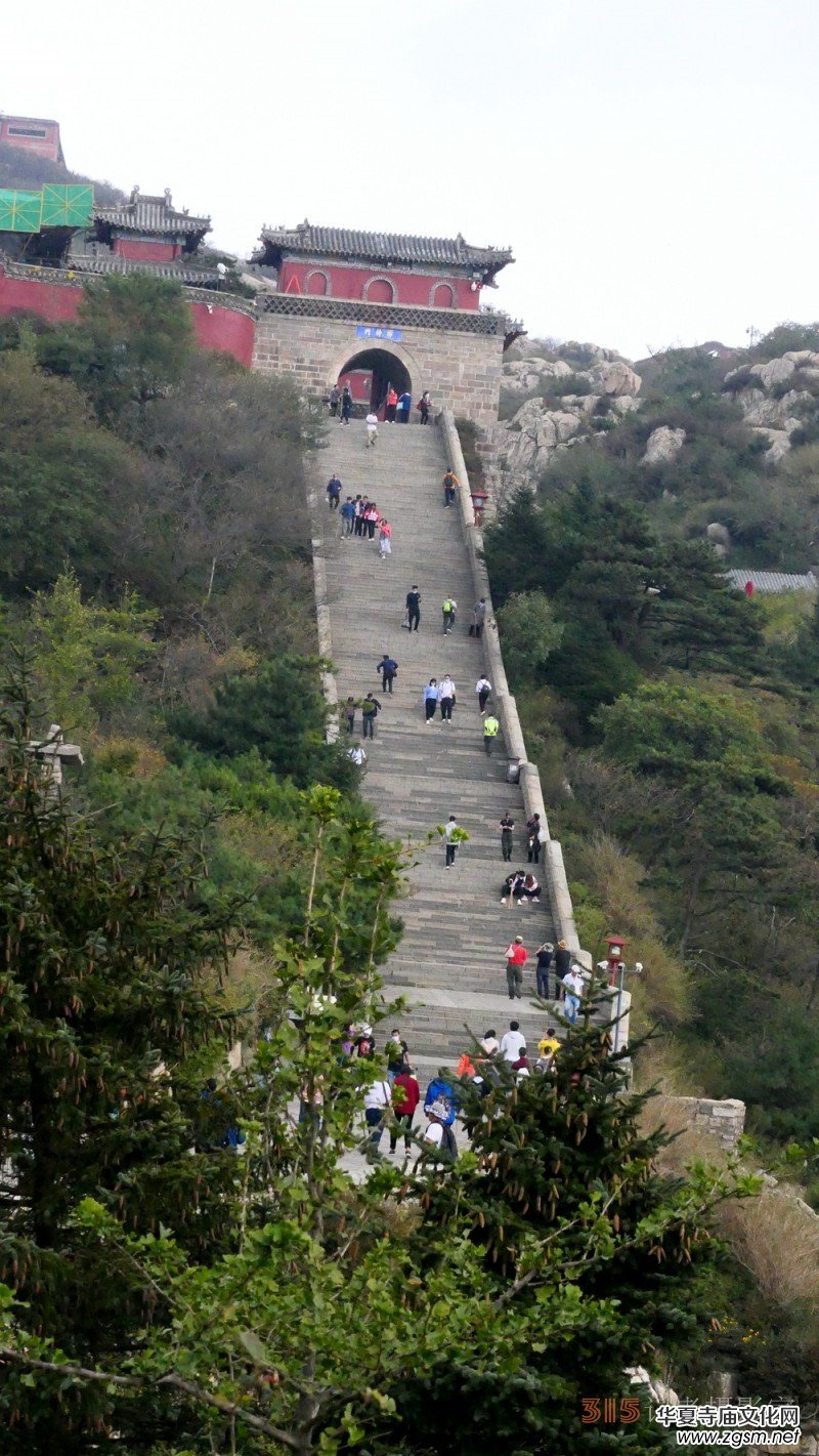 Ц��Ԋ(sh��)��: һ��ɽ������