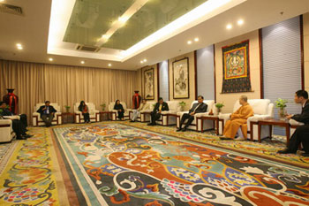 ˹���m���⽻���L(zh��ng)�_ϣ�������������R���^���U��