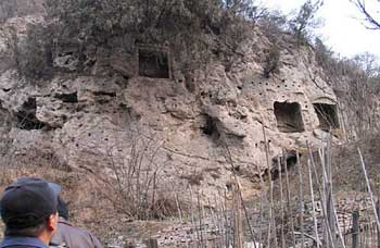 陜西關(guān)中平原首次發(fā)現(xiàn)佛教石窟 陜西關(guān)中平原首次發(fā)現(xiàn)佛教石窟