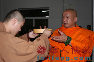 ���(y��ng)�������e�С���ǧ��֮����Ʒ�����ն������(hu��)