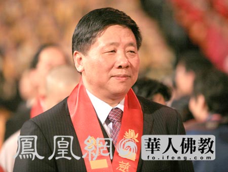 �����ڽ���(w��)�־��L�~С�İݕ��������������y(t��ng)�̼{ɭ