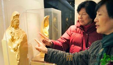 ���۶U�ġ������ˇ�g�������Ʒ�Cչ�_Ļ