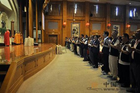 �_(t��i)���Ϻ��^���Ľ̻����(hu��)�ڷ��ɽ���_չӖ(x��n)���I(y��ng)���(d��ng)