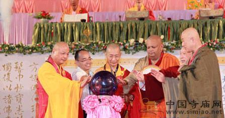 2010���A���Sɮ���A��ȫ��Փ����ɮ٤������_Ļ¡���e��