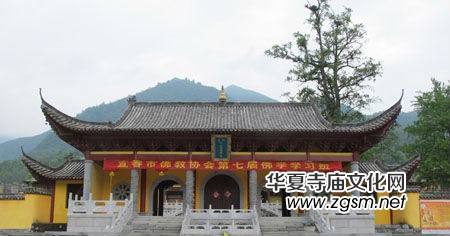 江西宜春市佛教協(xié)會(huì)在仰山棲隱禪寺舉行第七屆居士培訓(xùn)班 江西宜春市佛教協(xié)會(huì)在仰山棲隱禪寺舉行第七屆居士培訓(xùn)班