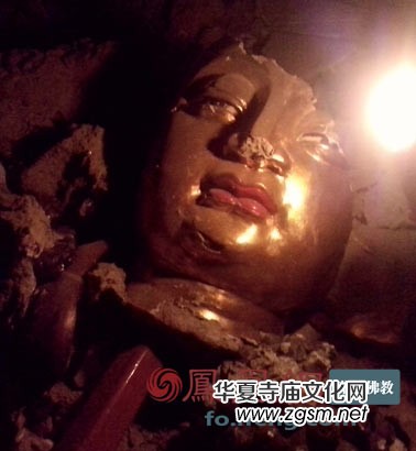 拆廟拆不了信仰 瑞云寺老法師面對(duì)強(qiáng)拆從容拜佛 拆廟拆不了信仰 瑞云寺老法師面對(duì)強(qiáng)拆從容拜佛