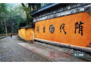 �^���𾳣��������_ɽ�m��֮���һƬ�o�k