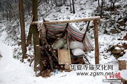 83歲終南山“茅棚隱士”:與山為伴 與人為善 83歲終南山“茅棚隱士”:與山為伴 與人為善