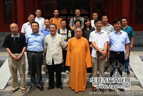 �������ھ��e�k�������Ļ��z·�С���(zhu��n)����Մ��(hu��)���D��