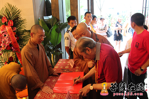 ����������&nbsp;�𾉺�ī�������ղ��&nbsp;ɮ��(li��n)���kչ