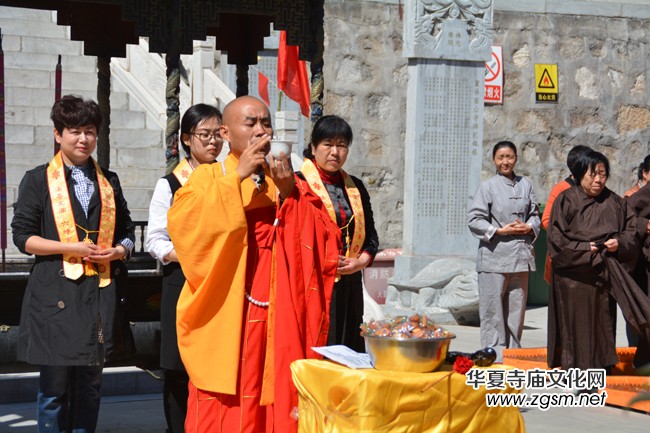 太原南山寺吉祥普佛法會(huì)天空現(xiàn)萬朵祥云 太原南山寺吉祥普佛法會(huì)天空現(xiàn)萬朵祥云