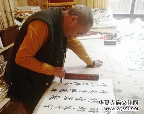 楊明學國畫百米長卷《普陀圣境圖》被普陀山收藏 楊明學國畫百米長卷《普陀圣境圖》被普陀山收藏