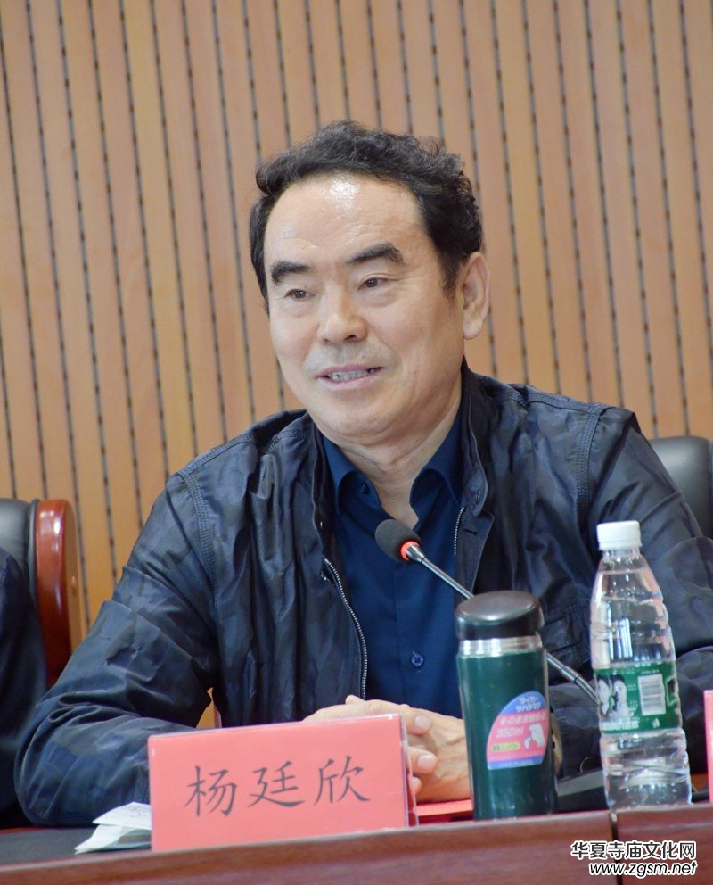 �Ї�(gu��)��ˇ���ҡ�Ʒ�x�����M۶  �Ÿ��f(w��n)��ʯ�(zh��n)�����L(f��ng)ϵ�л��(d��ng)�e�k