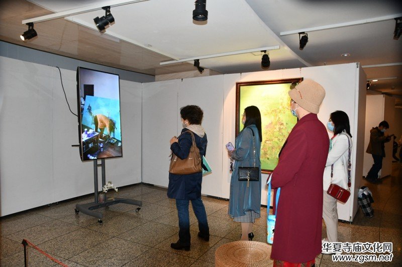 《蓮開盛世》王國(guó)平禪境油畫展5月1日在中華世紀(jì)壇開幕 《蓮開盛世》王國(guó)平禪境油畫展5月1日在中華世紀(jì)壇開幕