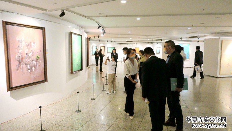 《蓮開盛世》王國(guó)平禪境油畫展5月1日在中華世紀(jì)壇開幕 《蓮開盛世》王國(guó)平禪境油畫展5月1日在中華世紀(jì)壇開幕