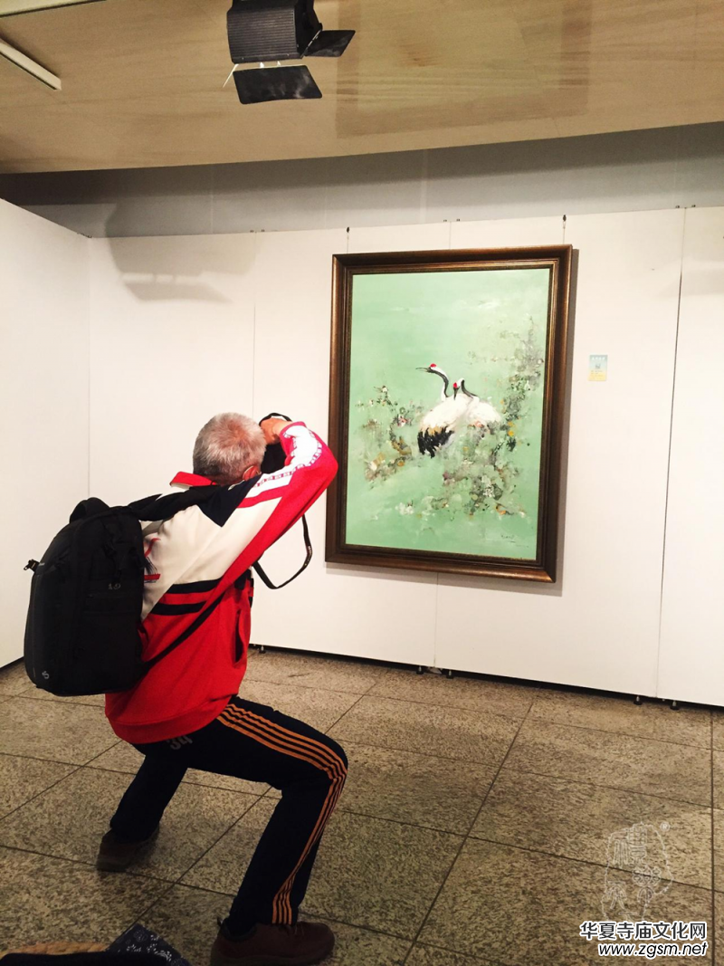 《蓮開盛世》王國(guó)平禪境油畫展5月1日在中華世紀(jì)壇開幕 《蓮開盛世》王國(guó)平禪境油畫展5月1日在中華世紀(jì)壇開幕