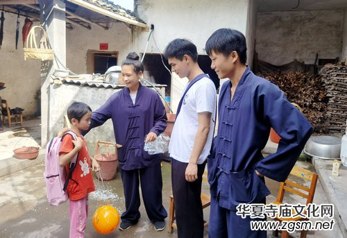 �V����ƽ�е��̽��_չ����һ����ͯ��(ji��)ο�����؃�ͯ���