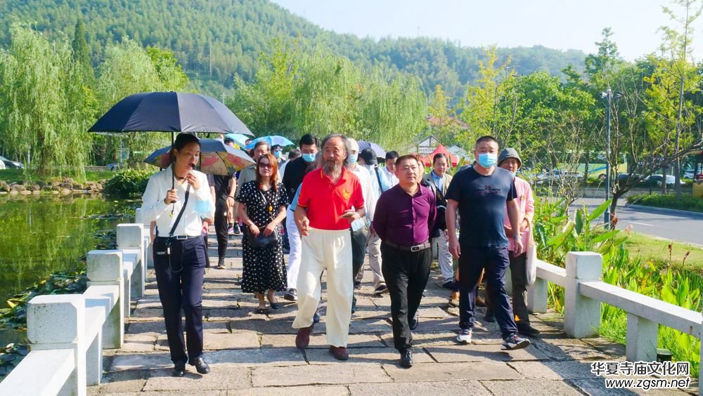“品讀孝鄉(xiāng) 放歌和也”藝術(shù)之旅·第12屆中國作家新創(chuàng)作論壇在安吉舉行 “品讀孝鄉(xiāng) 放歌和也”藝術(shù)之旅·第12屆中國作家新創(chuàng)作論壇在安吉舉行