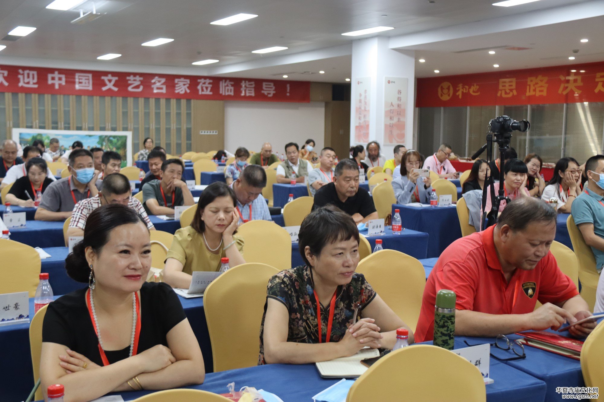 “品讀孝鄉(xiāng) 放歌和也”藝術(shù)之旅·第12屆中國作家新創(chuàng)作論壇在安吉舉行 “品讀孝鄉(xiāng) 放歌和也”藝術(shù)之旅·第12屆中國作家新創(chuàng)作論壇在安吉舉行