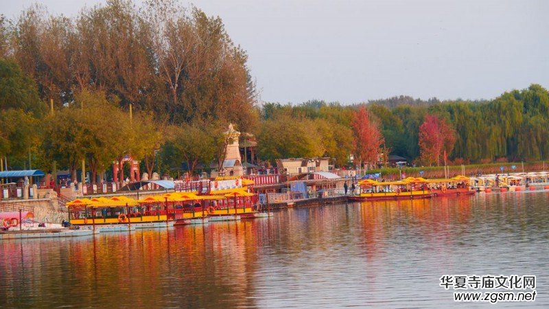 攝影:北京通州運(yùn)河公園水上風(fēng)景及畫舫游船掠影 攝影:北京通州運(yùn)河公園水上風(fēng)景及畫舫游船掠影