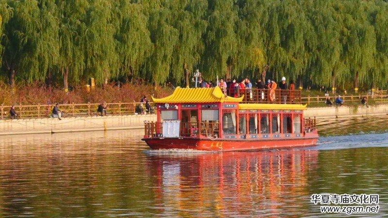 攝影:北京通州運(yùn)河公園水上風(fēng)景及畫舫游船掠影 攝影:北京通州運(yùn)河公園水上風(fēng)景及畫舫游船掠影