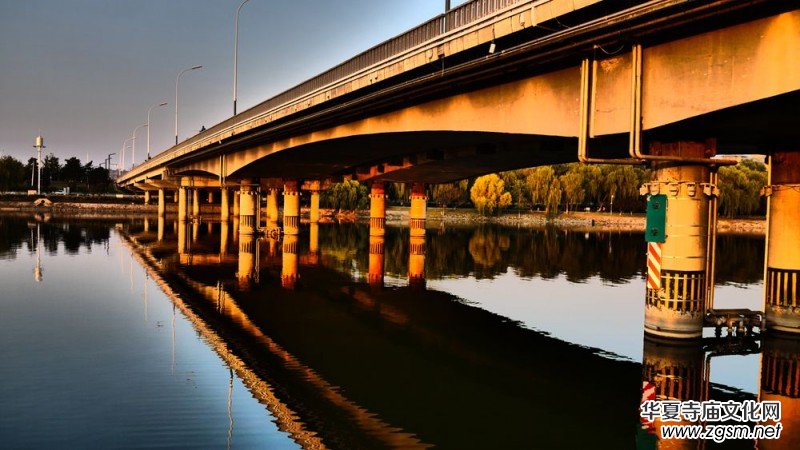 攝影:北京通州運(yùn)河公園水上風(fēng)景及畫舫游船掠影 攝影:北京通州運(yùn)河公園水上風(fēng)景及畫舫游船掠影