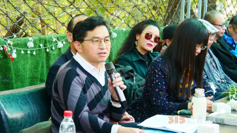 �{ɫ�ϻ�֮��Ԋ��ˇ�g(sh��)�Ҽo����ؑ־���b���ھ��e�k