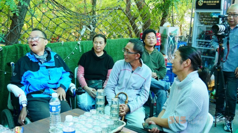 �{ɫ�ϻ�֮��Ԋ��ˇ�g(sh��)�Ҽo����ؑ־���b���ھ��e�k