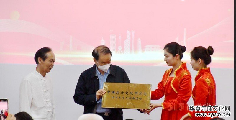 ���ĺ��(gu��)�� ��ī�����ǡ����������pϲ���ˇ�g(sh��)���Ć���(d��ng)�xʽ�ڷ�ɽ�^(q��)�e��