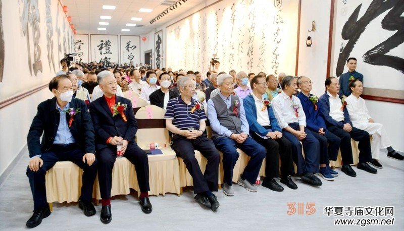 ���ĺ��(gu��)�� ��ī�����ǡ����������pϲ���ˇ�g(sh��)���Ć���(d��ng)�xʽ�ڷ�ɽ�^(q��)�e��