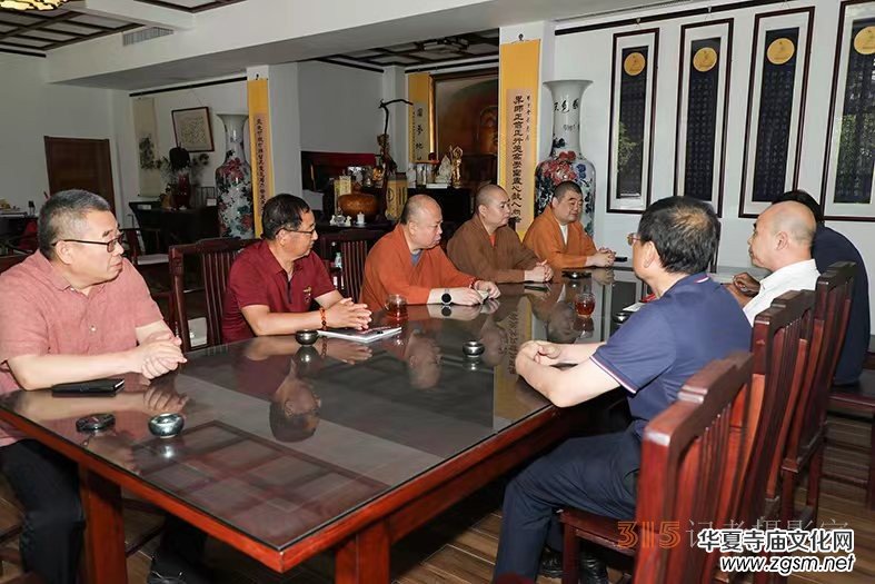 ���Ї����¿����s־���Ļ�ˇ�g(sh��)ί�T�� Ƹ������ί�T�xʽ�ڝ������e��