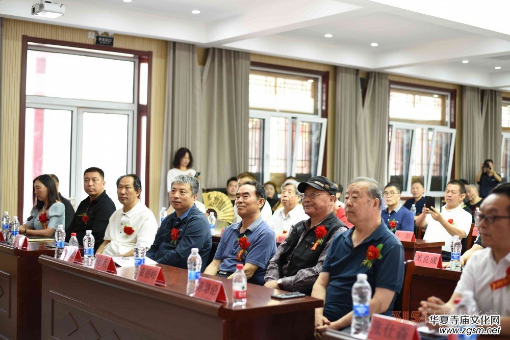 ���¾��^���q�¡���î�S�չ�(ji��)��(sh��)��(hu��)������Ո(q��ng)չ�_(k��i)Ļ�߬F(xi��n)����(sh��)��(hu��)�W(w��ng)չ�[���(d��ng)���Ľ��ƃxʽ�ھ��e��