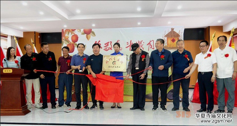 ���¾��^���q�¡���î�S�չ�(ji��)��(sh��)��(hu��)������Ո(q��ng)չ�_(k��i)Ļ�߬F(xi��n)����(sh��)��(hu��)�W(w��ng)չ�[���(d��ng)���Ľ��ƃxʽ�ھ��e��