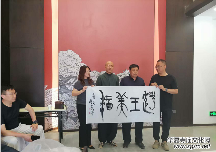 ��Ʒ�xǧ��Ŷ����Ÿ��w�����F�� �Ї���ˇ�������M(j��n)�ӱ��������L(f��ng)ϵ�л�ӳɹ��e�k